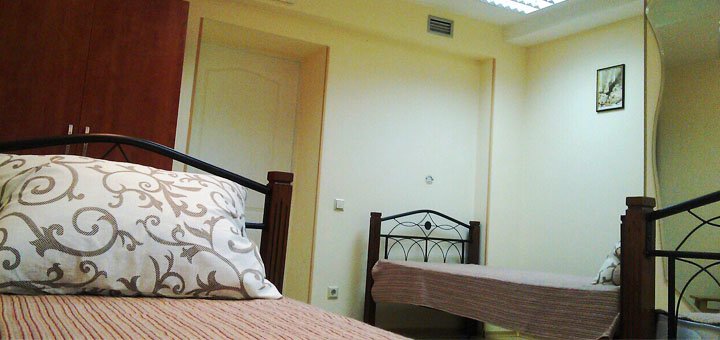 Трехместный классический номер в хостеле «Westend Hostel Kiev» в Киеве. Забронировать со скидкой