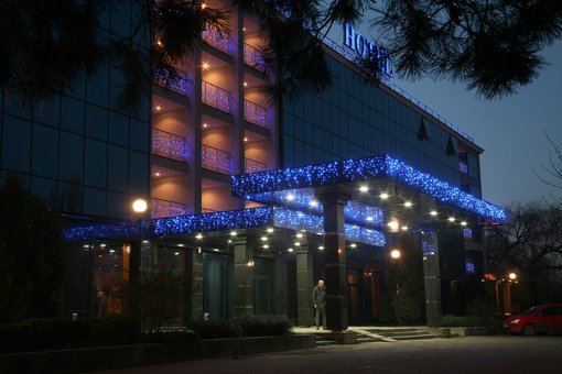 Интерьер в отеле «Ужгород» в Ужгороде. Зарезервировать номер недорого