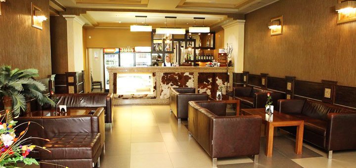 Lobby bar in a restaurant at the Uzhgorod hotel in Uzhgorod. Discounted Stay