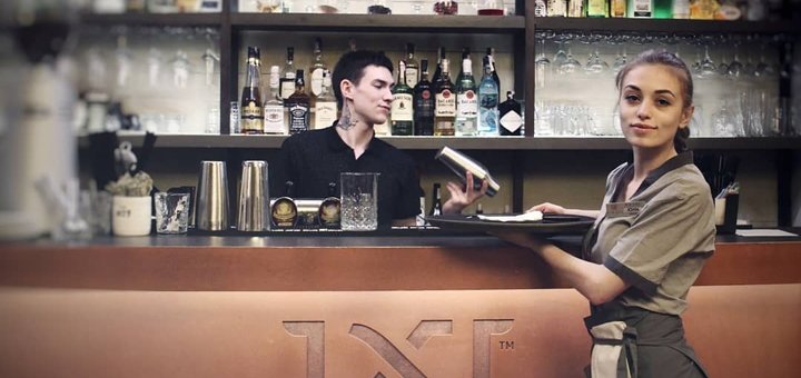 Интерьер ресторана азиатской кухни «KIN KAO». Приходите по скидке