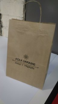 Печать логотипа на пакетах в «Samom Malen'kom reklamnom agentstve» в Киеве. Заказывайте со скидкой.