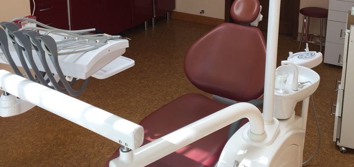 Лікування ясен у стоматології «StasyukClinic» у Києві. Записуйтесь по акції.