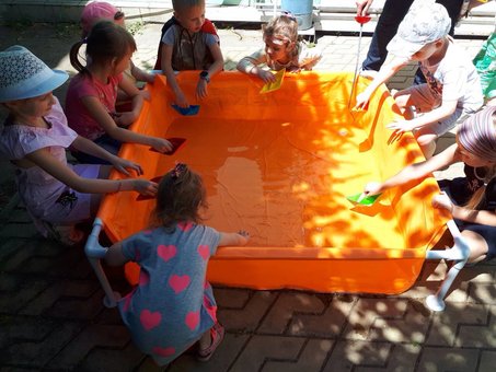 Educational games in the creative kindergarten &quot;businki&quot; in the dnieper. sign up children at a discount.