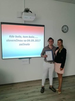 Вручення сертифікатів вивчення словацької мови у школі "Slovak International School". Записуйтесь на курс з акції.