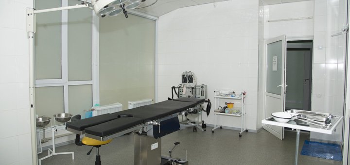 Операційна в медичному центрі «авсlinic» в києві. записуйтеся до лікаря по акції.