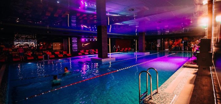 The pool of the Black Sea Park Shevchenko hotel. Come with a discount