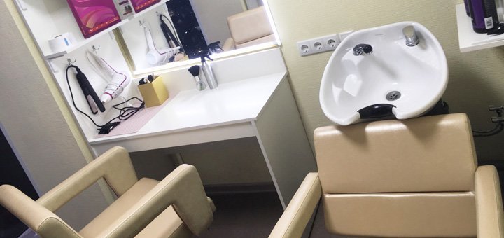 Перукарня в салоні краси «The Beauty Room» у Дніпрі. Записуйтесь на стрижку за акцією.