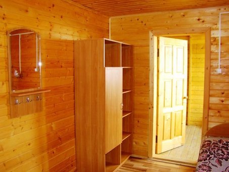 Номер люкс на базе отдыха «Колос» в Кирилловке 2