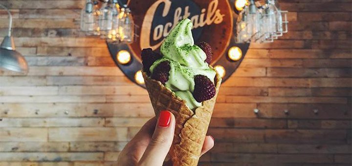 Вкусные десерты в кафе «Milk Bar» со скидкой