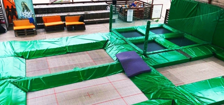 An hour of classes on the Megatramp trampoline in the Jumping Hall in the Mega-City shopping center on Kharkiv 2