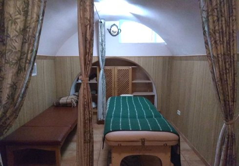 Аюрведический массаж лица в центре «Anuradh» в Одессе. Делайте по скидке.