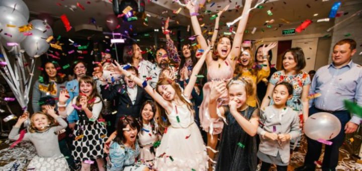 Вечірка на базі відпочинку з компанією Jewel під Києвом. Замовляйте по знижці.