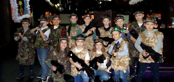 Laser tag &quot;artmax&quot; in kiev at the center &quot;maximym&quot;. come for the promotion.