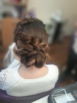 Hairstyles in the studio of Irina Kostenko in Kiev. Do it at a discount.