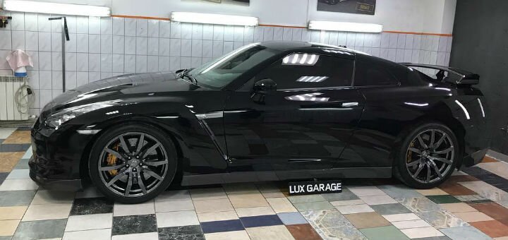 Обробка авто захисною плівкою у дітей лінг студії «LuxGarage» у Києві. Замовляйте по акції.