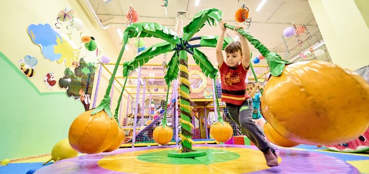 Muraveinik 18 children's club network