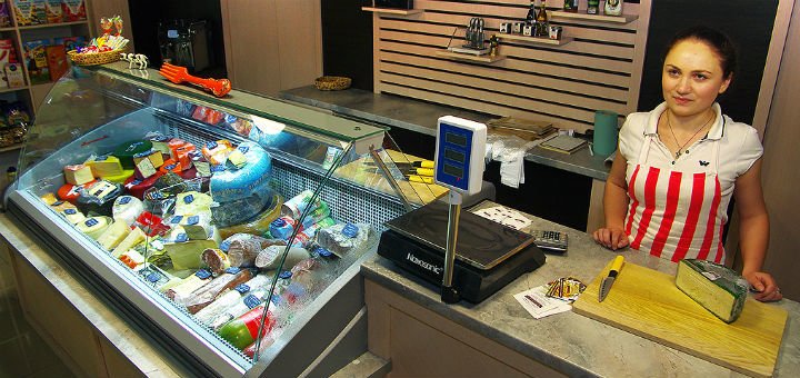 Продуктовый магазин в ТЦ «Греческий» в Одессе. Покупайте продукты по скидке.