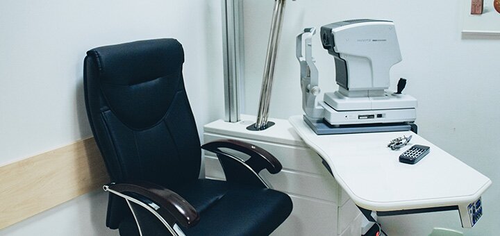 Ophthalmological examination for adults and children at the Oculus vision center