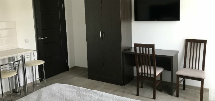 Сімейні номери в готелі «Neopolis» в Поляні на Закарпатті. Замовляйте по знижці.