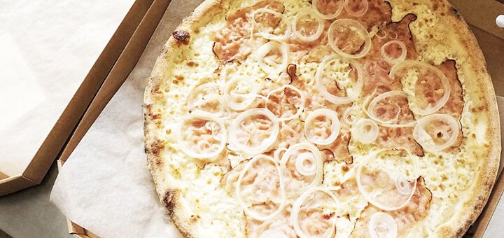 Акція на будь-яку піцу у ресторані Veterano Pizza. Бронюйте зі знижкою