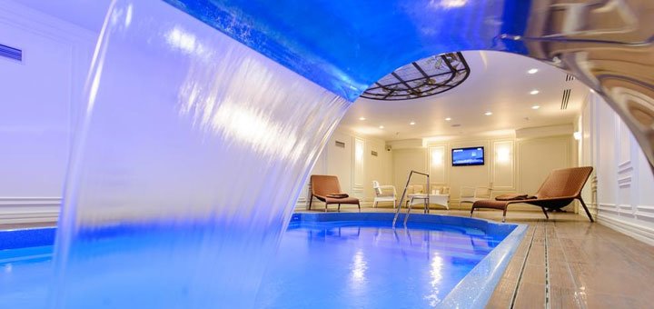 Pool at the Fairmont Grand Hotel in Kiev. Book a room at a discount. Hotels in the center of Kiev.