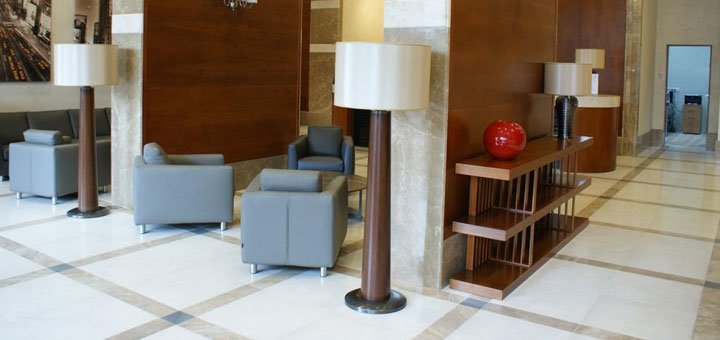 Отель «Apartments City Hotel». Заброниовать номер со скидкой. Отели в центре Киева.