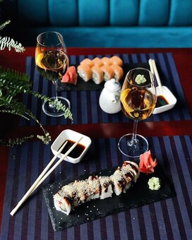 Discounts night club &quot;fume lounge&quot;