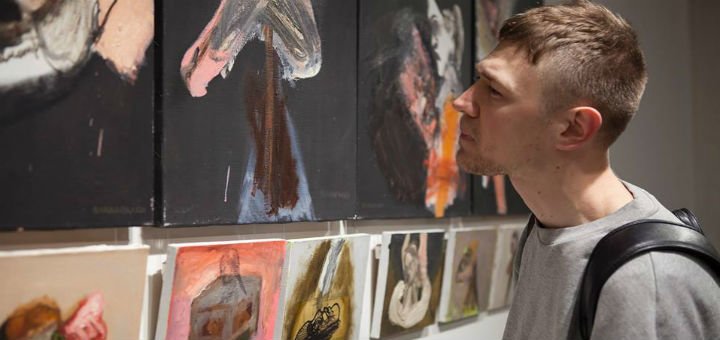 Экспозиция в галерее Voloshyn Gallery в Киеве. Посетите выставку по акции.