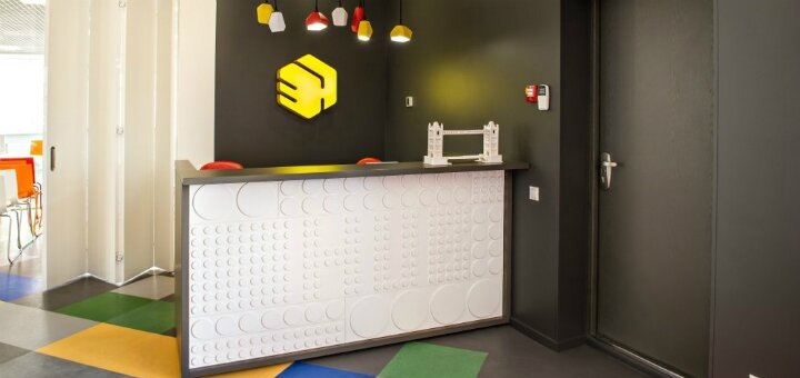Акции аренда «Яркая комната для переговоров в Education Hub»