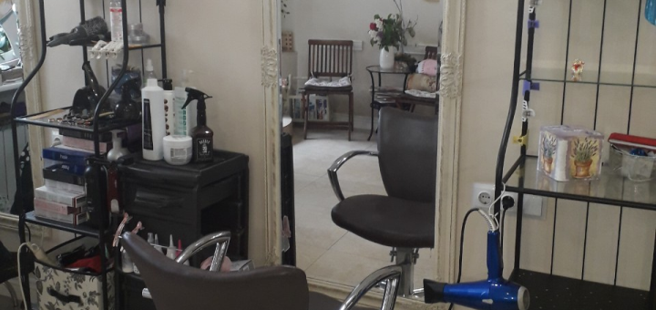 Discount services in allure salon