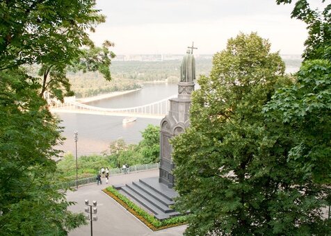 Park &quot;vladimirskaya gorka&quot; kiev