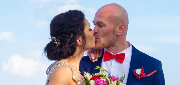 Фото та відеозйомка весіль від «DEStudio» у Києві. Записатися зі знижкою.