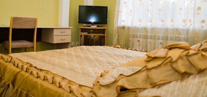 Номер в мотель «Комфорт». Забронировать номер со скидкой. Отель «Комфорт» под днепром. Скидки в пригородных отелях в Днепре.  Недорогой отель в Днепре.