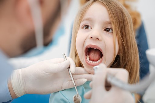 Акція на лікування карієсу у клініці Professional Dental