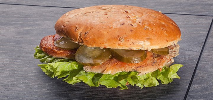 Гамбургер с курицей в «Bon Jour Menu»