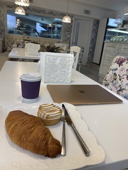 Fresh pastries at the madlen cafe in kiev. order at a discount.