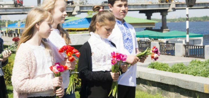 Навчально-виховний комплекс-ліцей №100 в дніпрі