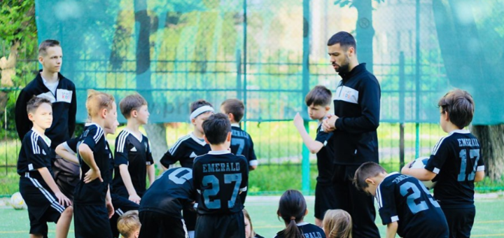 Змагання з футболу в клубі «sport kids» в києві. купити абонемент зі знижкою.