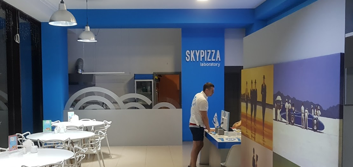 Служба доставки пиццы Skypizza. Заказывайте по акции 1