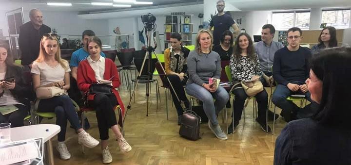 Курси журналістики у школі «Counselor» у Києві. Записатись по знижці.