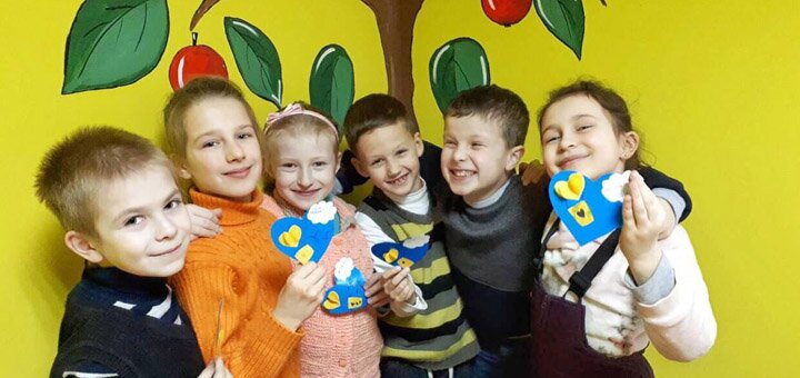 Скидки на обучение детей в «APPLE TREE»