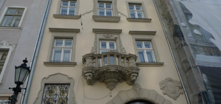 &quot;lovers&#39; balcony&quot; lviv