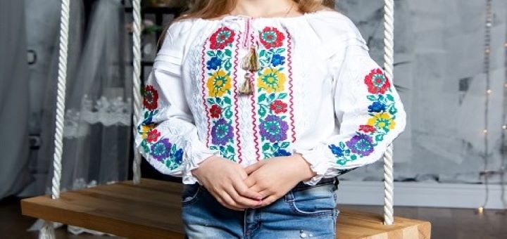 Український одяг і сувеніри в магазині «Etnomoda». Купити зі знижкою.