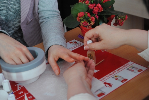 Manicure courses at the educational and methodological center amarilis in kiev. inexpensive.