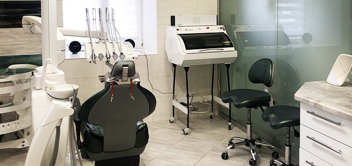 Стоматологічна клініка VR Dental. Записуйтеся на прийом по акції 2
