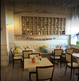 Discounted kitchen menu at family palace