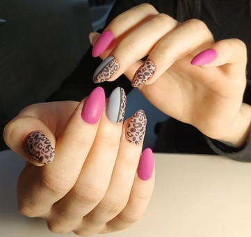 Manicure studio Lina beauty bar in Kiev. With discount.