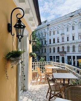 Nikos Greek Bistro рестлран в одессе недорого