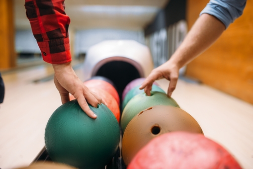 Боулинг клуб Bowling club 24 в Харькове. Со скидкой.