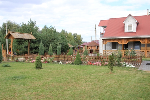 Horse yard Leleki 4